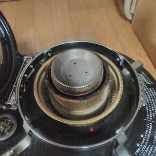 石油ストーブ　アラジン人気の黒の画像