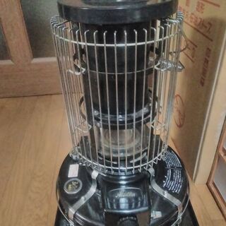 石油ストーブ　アラジン人気の黒の画像