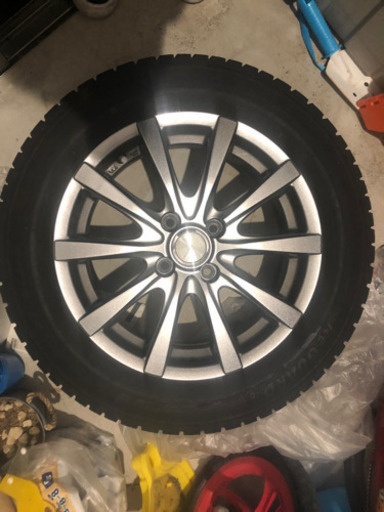 スタッドレスタイヤ(ホイール付き)175\65\R15