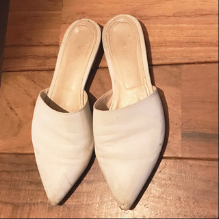 Tomorrowland レザーミュール ホワイトの画像