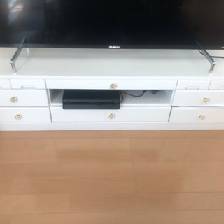 テレビ台　ホワイト
