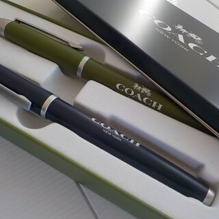 値下げCOACH(コーチ）のボールペンと万年筆セット（未使用）の画像