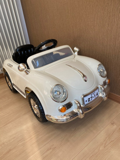 子ども用の電動の車