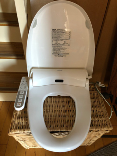 お値下します TOSHIBA  ウォシュレット 便座