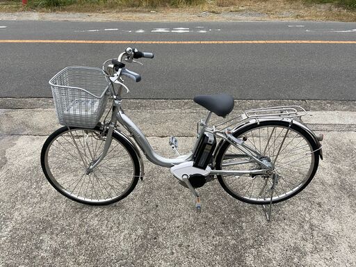 整備済新基準良品BRIDGESTONE ASSISTA 8.9AH グリップ新品 充電器 鍵付　電動アシスト自転車 w40