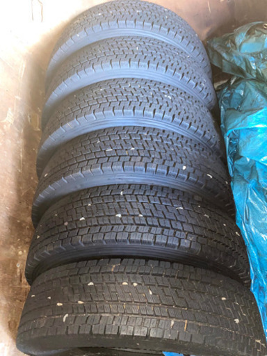 225/90R 17.5    4トンスタッドレス