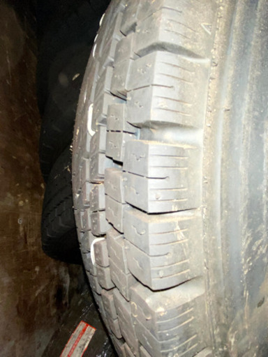 225/90R 17.5    4トンスタッドレス