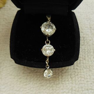 大粒ジルコニア、3連豪華ネックレス。の画像