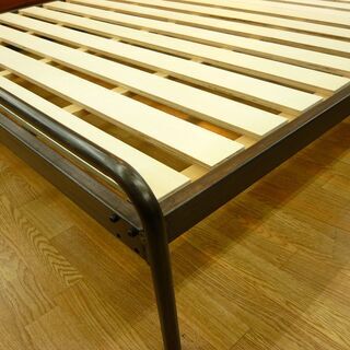 ソコフベッド ヴィンテージ風ダブルベッド アデペシュ 樺無垢材