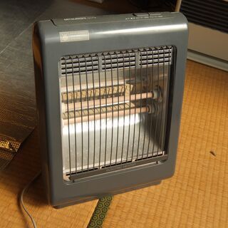 ハロゲンヒーター、差し上げます。