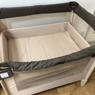 アップリカ　ベビーベッド アップリカ ベビーベッド