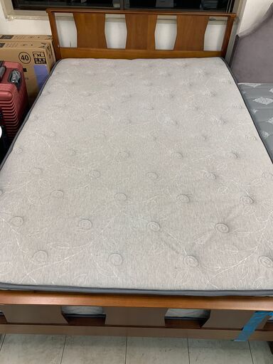 ACME Furniture　アクメファニチャー　ダブルベッド