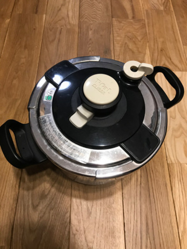ティーファルT-fal 圧力鍋6L