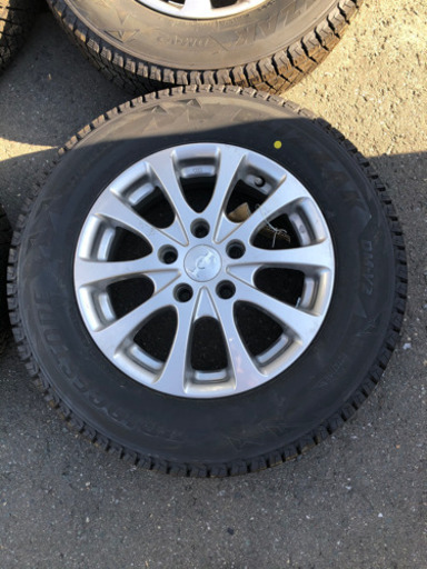 タイヤ　アルミホイール