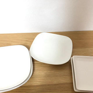 【無料】プレート4枚 小皿2枚 ペアお椀の画像