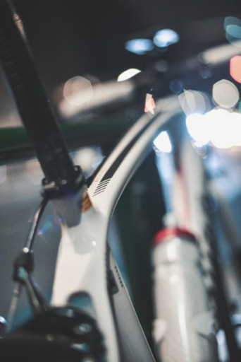 ロードバイク　SPECIALIZED ROUBAIX ELITE 105