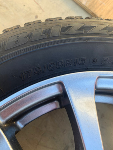 タイヤホイル　175/65r15カ