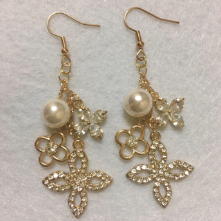 キラキラフラワー ピアス ハンドメイド