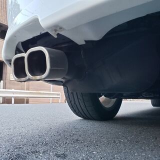 プレマシー　ブライトスタイリッシュ（限定車）　Ｈ18　車検3年9月　走行59000キロ　ＨＤＤサイバーナビ＆フルセグＴＶ　カラーバックカメラ　両側パワースライド　キセノン＆フォグ　専用エアロ＆17ＡＷ　禁煙車の画像
