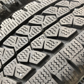 205/70R16 ブリヂストン スタッドレス キャンター エルフ デュトロの画像