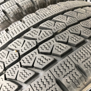 205/70R16 ブリヂストン スタッドレス キャンター エルフ デュトロの画像