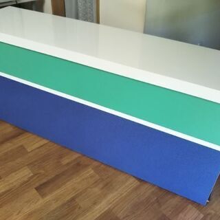 カウンター　木製の画像