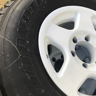 スタッドレス　ホイール付き　ハイラックス　サーフ　ランクル