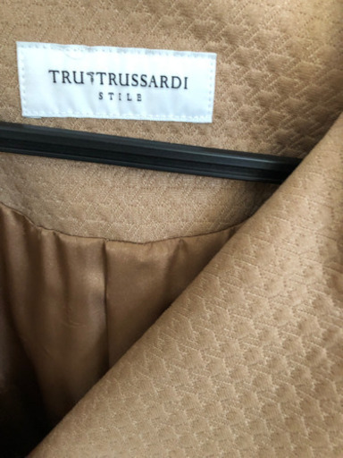 トラサルディのコート未使用