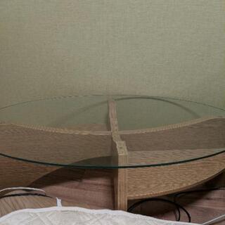 【取引中】ガラステーブルの画像