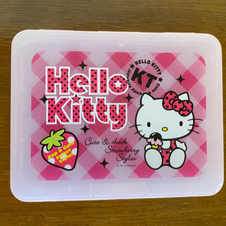 Hello kitty  プラスティックボックス　在庫２個