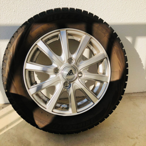 軽自動車用スタッドレス　BRIDGESTONE BLIZZAK REVO GZ　４本