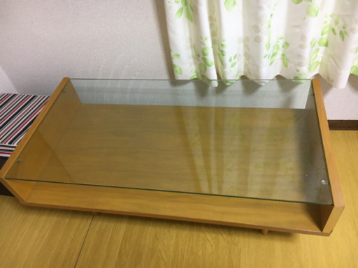 ガラステーブル