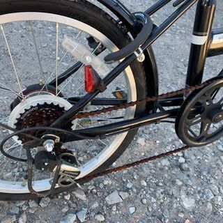 折りたたみ自転車　THRIFT　サイズ20インチ　6段ギア付き　中古美品の画像