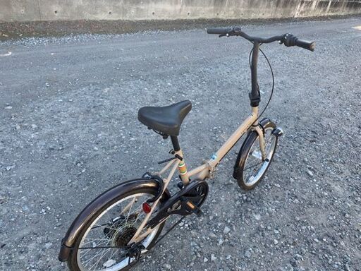 折りたたみ自転車　6段ギア、LEDオートライト付き　中古美品