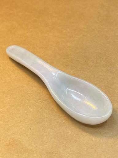 本翡翠　スプーン ミャンマー産　ヒスイ A貨　二色 ラベンダー色　緑色　誕生日プレゼント 天然石 鑑別書有 2022072307