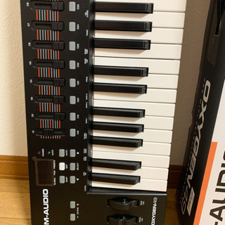 M-AUDIO Oxygen 49 (OXYGEN49)　MIDIキーボード/コントローラー、49鍵盤、USBの画像