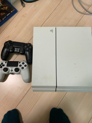 PS4 500ギガ 白 コントローラー2つ