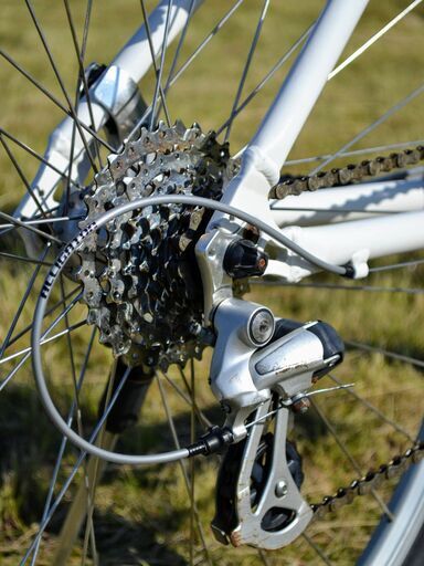 GIANTクロスバイク アルミフレーム2×7段変速 フロントサスペンションつき 2x7 speeds alloy-frame hybr