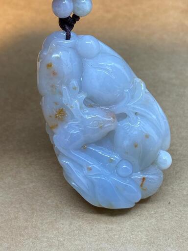 福袋 ネックレス 鹿と桃 本翡翠 二色 ヒスイ 誕生日プレゼント 天然石 鑑別書有