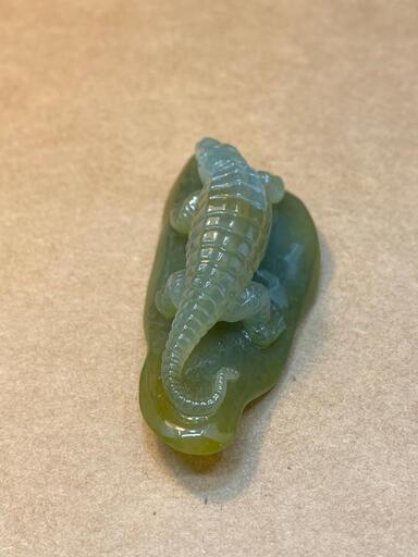 福袋 置物 蜥蜴 本翡翠 ヒスイ 誕生日プレゼント お手作り 天然石 魔除け 鑑別書有