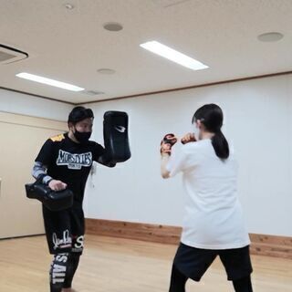 護身術とキックエクササイズ