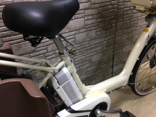 クリスマスSALE 東京23区配達無料　新基準　ブリジストン アンジェリーノ 8.9Ah リチウム 電動自転車 中古自転車☆26インチ☆チャイルドシート☆子供乗せ
