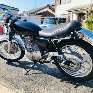 社外パーツ多数！　YAMAHA(ヤマハ) SR400