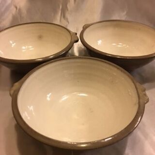 陶器のス－プ皿３枚と和皿２枚差し上げます。の画像