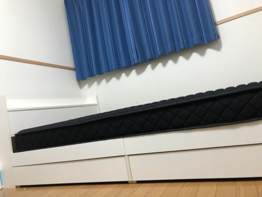 美品（セミダブルベッド）