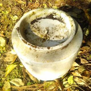 〇 [6/16値下げ] 古い酒甕 酒樽⁉️(゜.゜) の画像