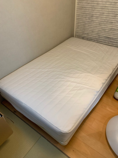 (値段を修正しました)ベッド
