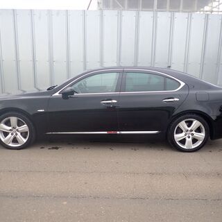 【Sold Out】LS460*S-Iパッケージ*車検付き(令和3年10月迄)*サンルーフ*本革シート*純正ナビ*バックモニターの画像