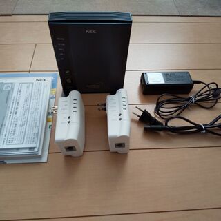 無線LANルーター親機　NEC Aterm WR8700N と中...