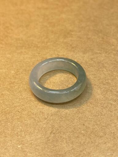 5000円引き くりぬき指輪 リング 本翡翠 ヒスイ 緑色 誕生日プレゼント 天然石 鑑別書有